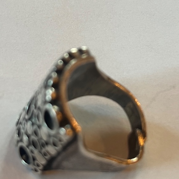 Ring - Picture 2 of 3